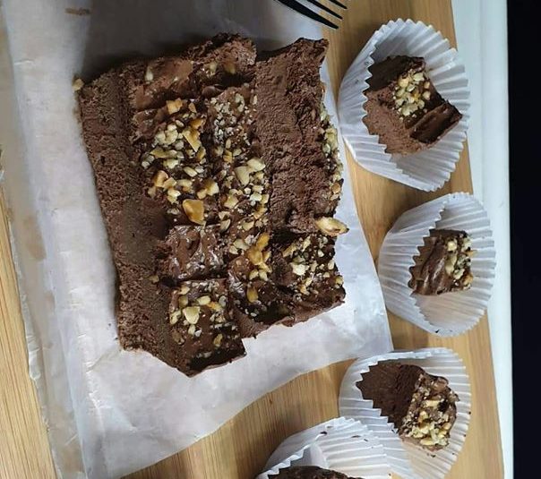 Low Carb No Bake Brownies