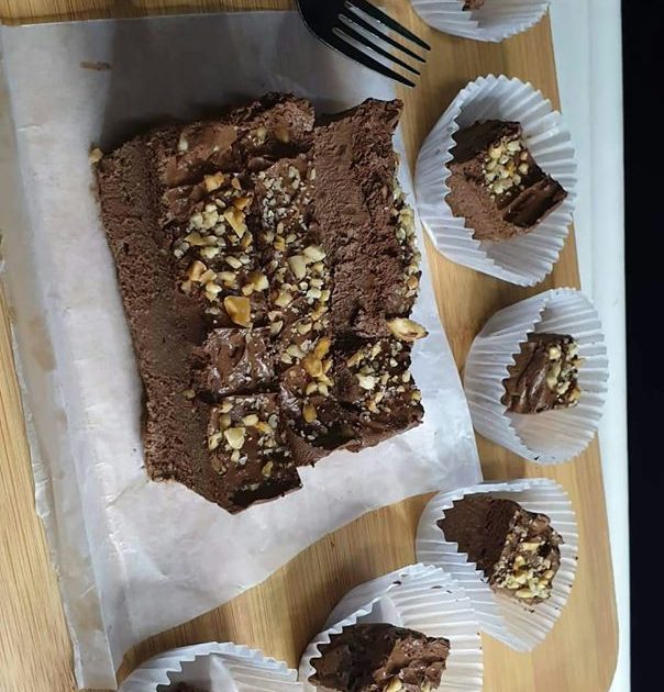 Low Carb No Bake Brownies