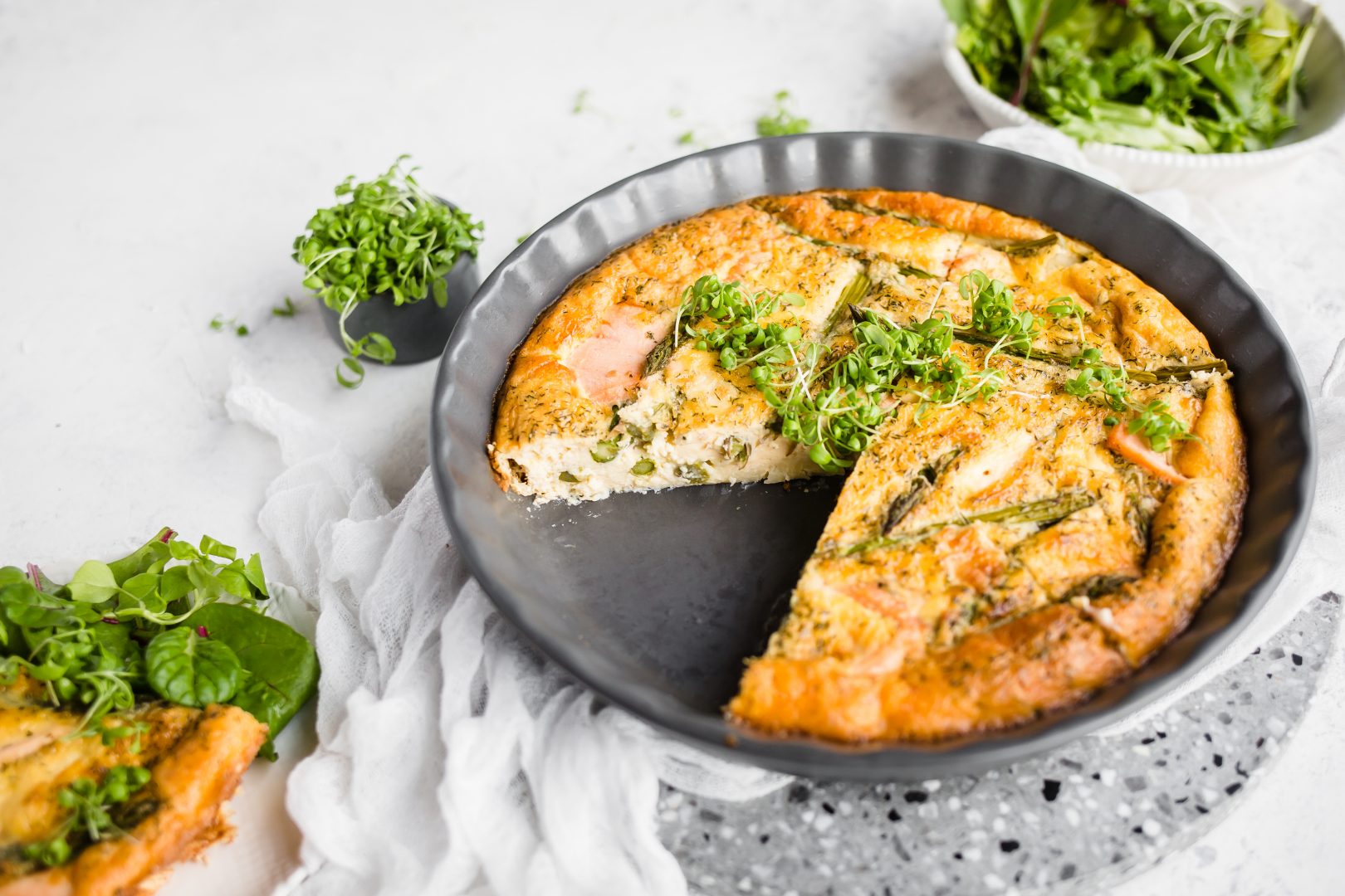 Smoked salmon and asparagus frittata